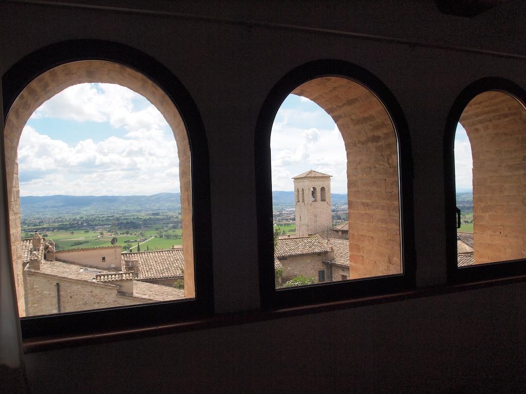 Albergo Ancajani Assisi Exterior foto